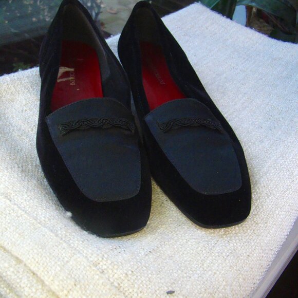 Enzo Angiolini Black Velvet Victorian Edwardian courtesan flat shoes, size 8.5 - Picture 6 of 8